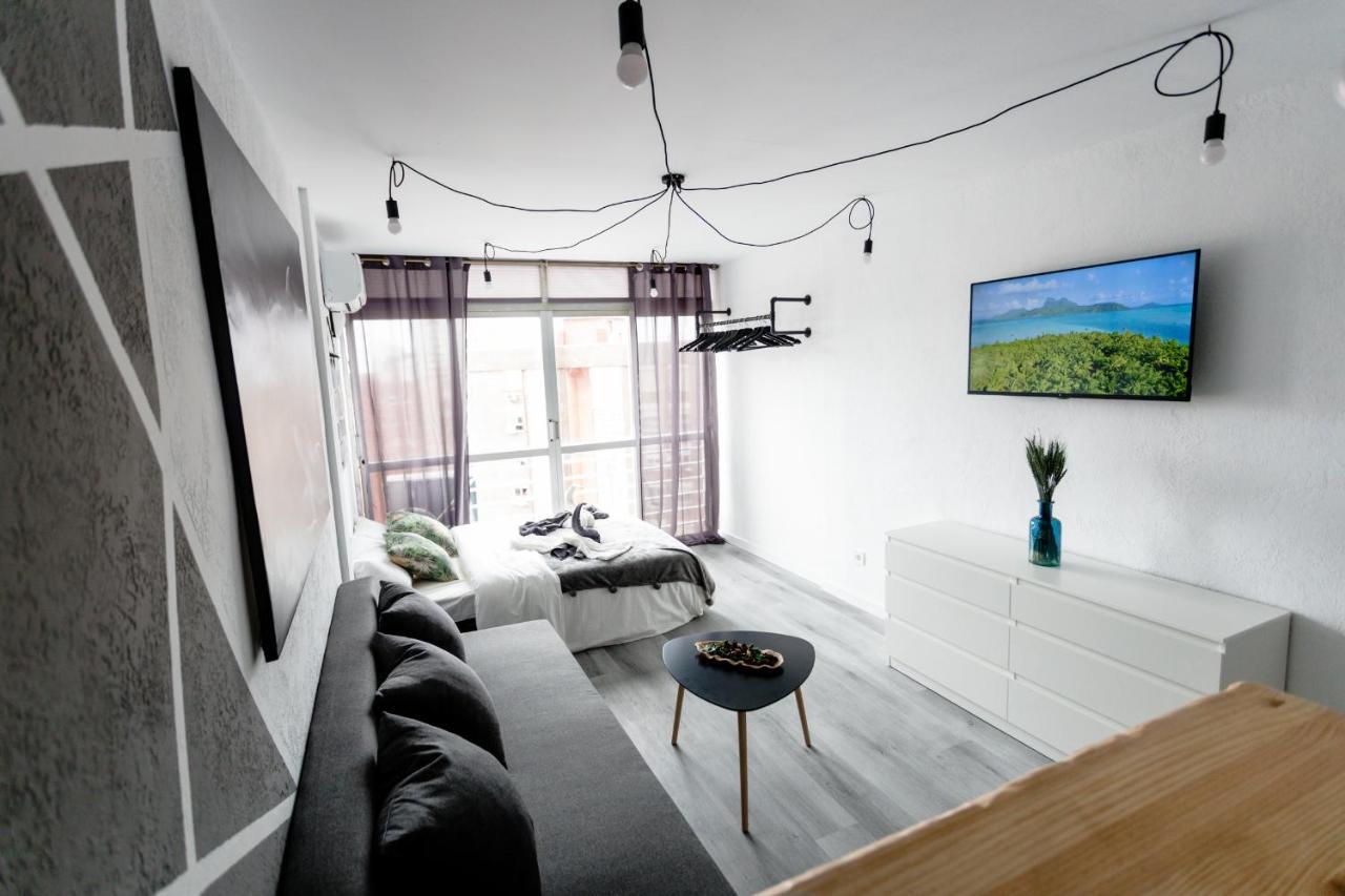 Modern Studio With See And City View Μπένιντορμ Εξωτερικό φωτογραφία